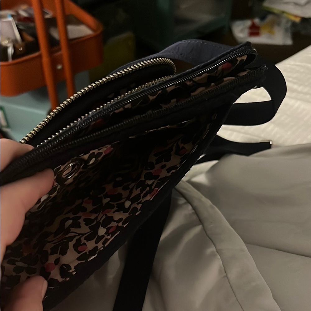 Vera Bradley Navy Quilted Crossbody Bag - Picture 5 of 7